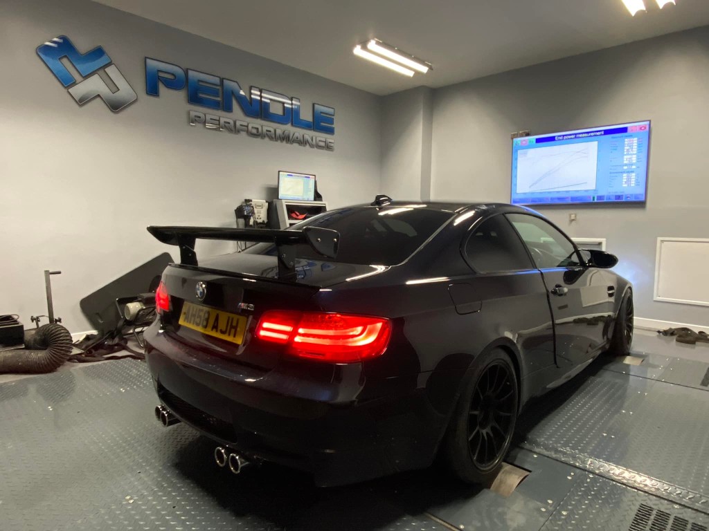 BMW M3 4.0 V8 – 420HpE90 – 2005 – 2011